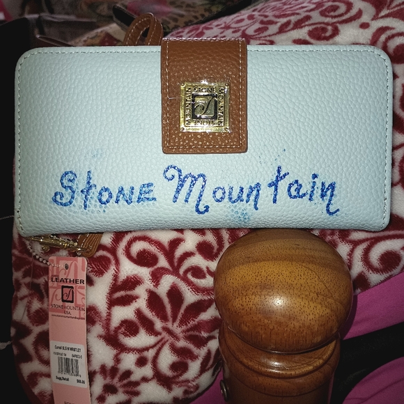 Wallet - Picture 1 of 3